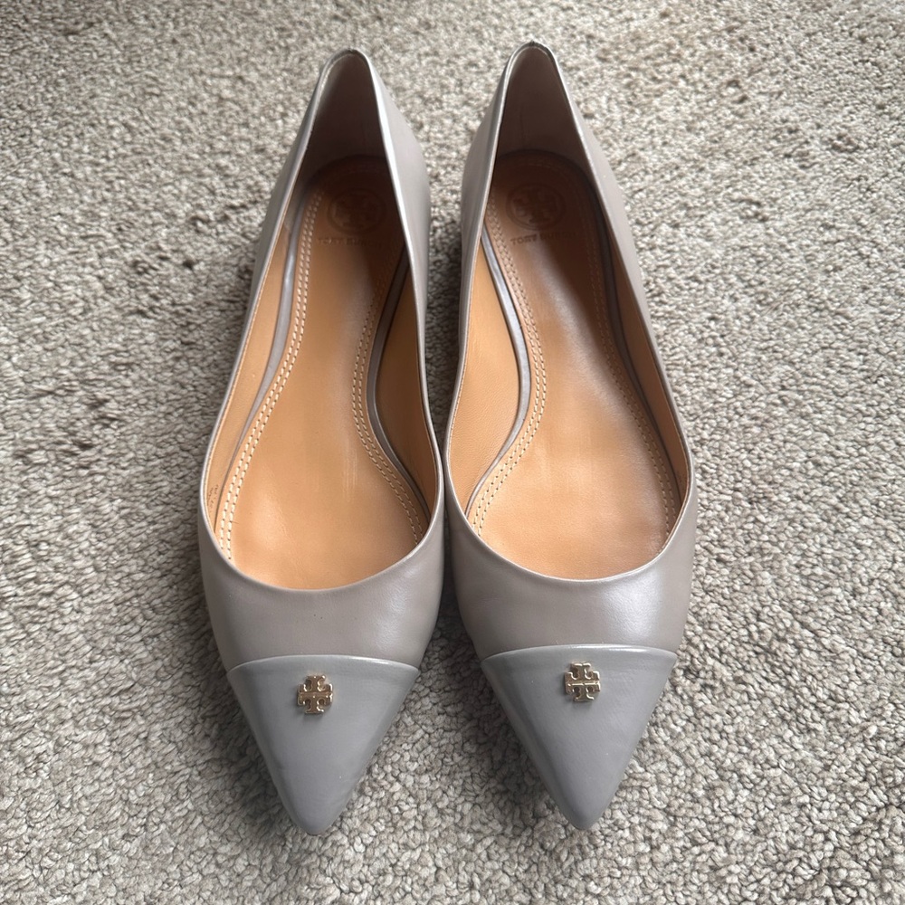 NWOT- Tory Burch FairFord flats, sz9